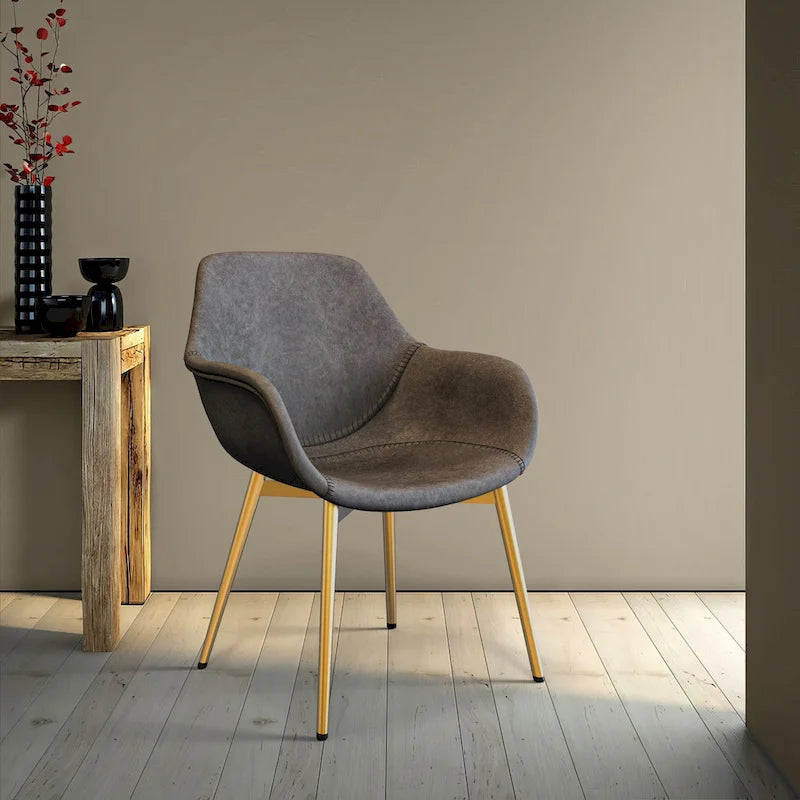 Fauteuil moderne rembourré en cuir vieilli, pieds en métal doré, marron clair
